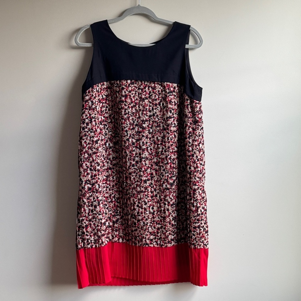 LOFT Pleated Shift Dress, Sleeveless Size 12 - Picture 3 of 11